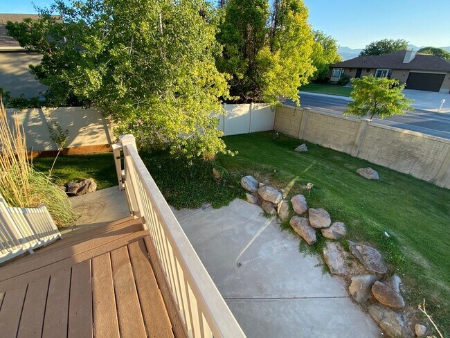Building Photo - 13294 Cherry Crest Dr