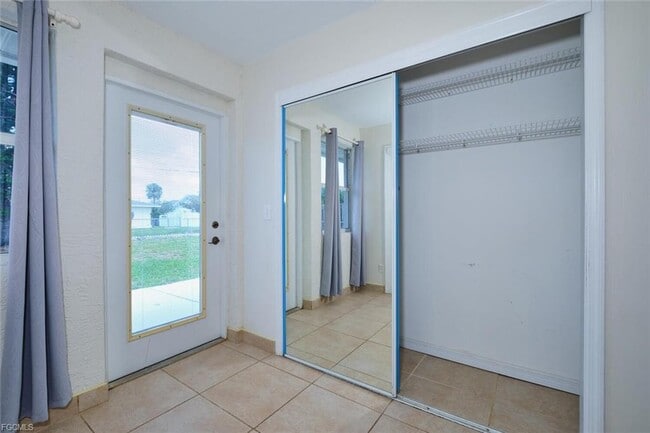 Building Photo - 2614 SE 12th Pl