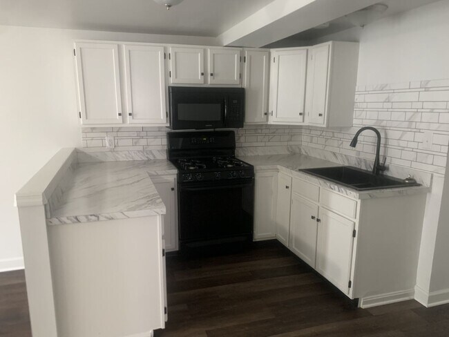 Building Photo - 41-43 North Main Street