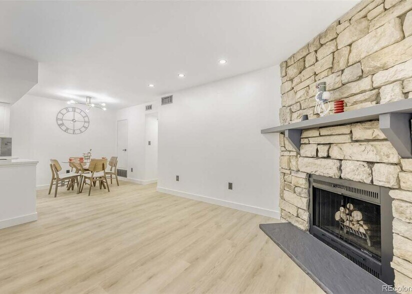 Building Photo - 4400 S Quebec St