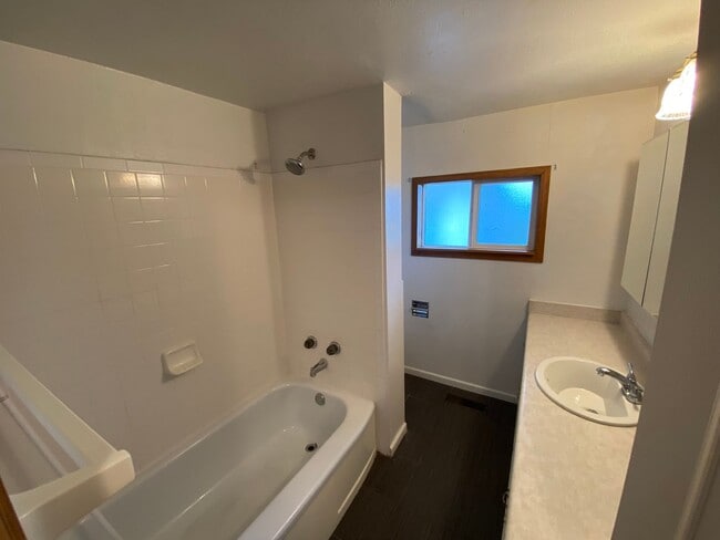 Building Photo - Cozy 4-Bedroom, 2-Bath Home Near CMU!
