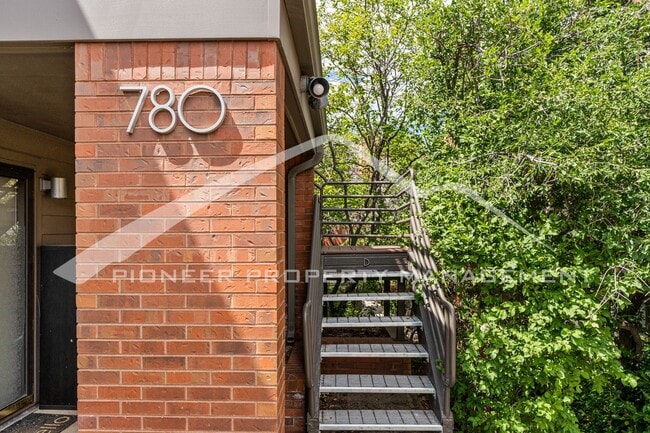 Building Photo - 780 Walnut St