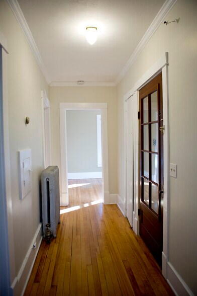 Building Photo - 225 Buell St