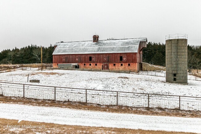 Building Photo - 26603-2K-99 KS-99