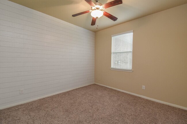 Building Photo - 14149 Isle Royal Ln