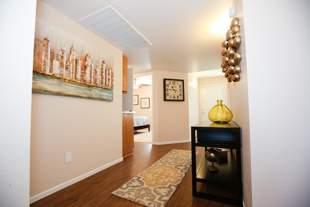 Building Photo - 7 W Mohawk Dr