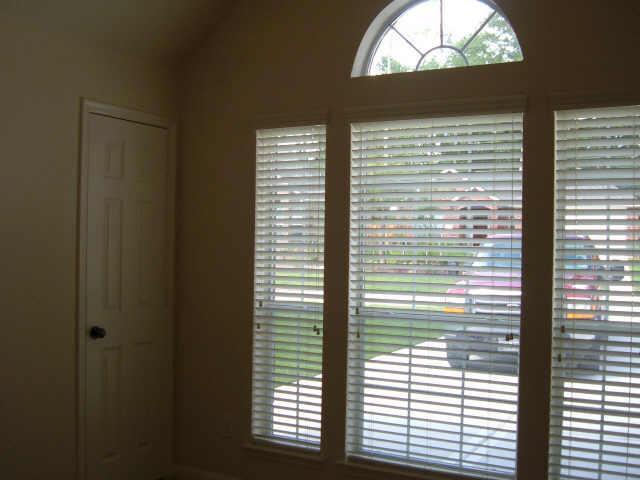 Building Photo - 98 S Regan Mead Cir