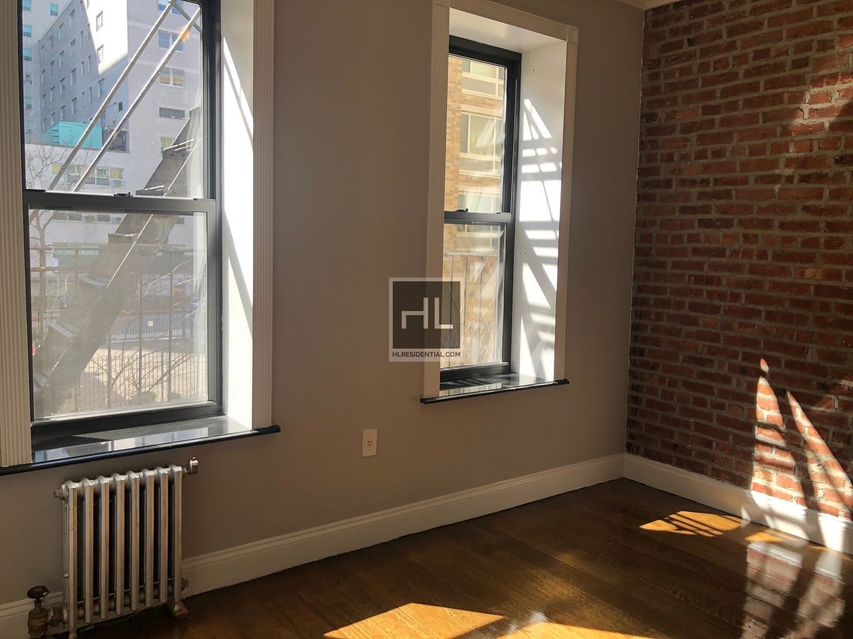 Building Photo - East 100th Street