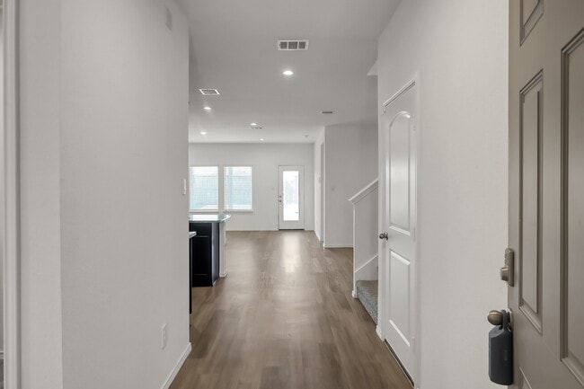 Building Photo - 15130 Pr Ml Dr