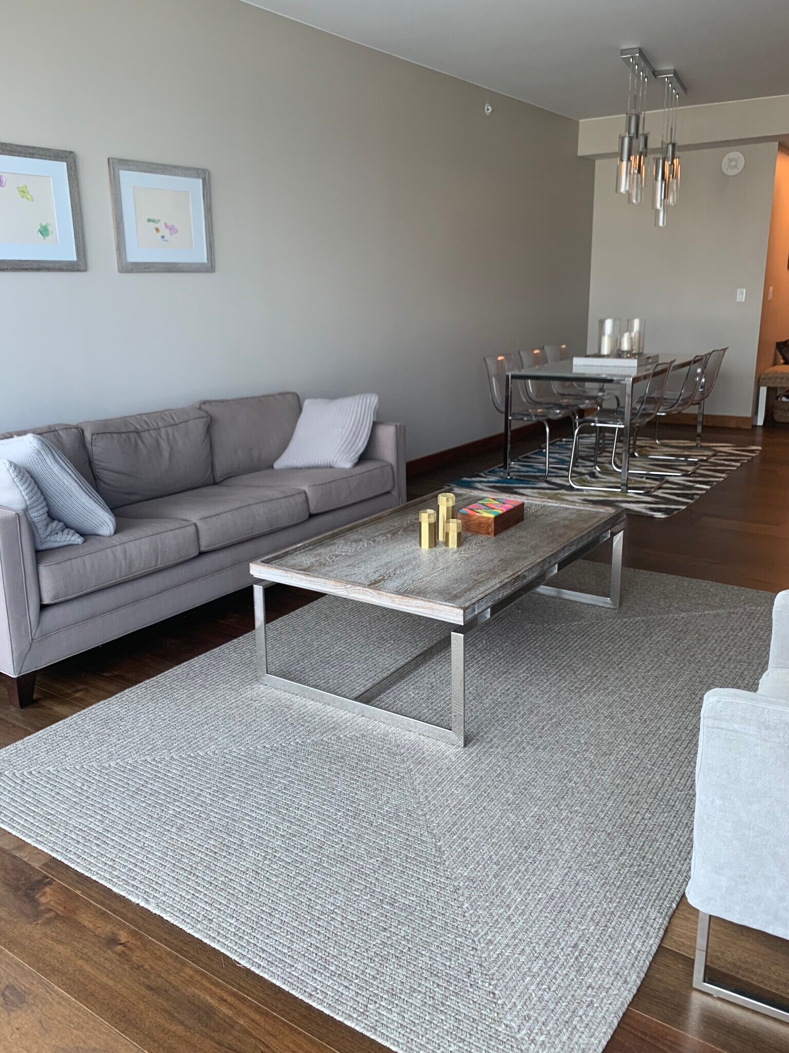 Living Room - 1555 Kapiolani Blvd