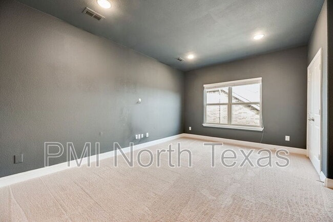 Building Photo - 14054 El Toro Rd