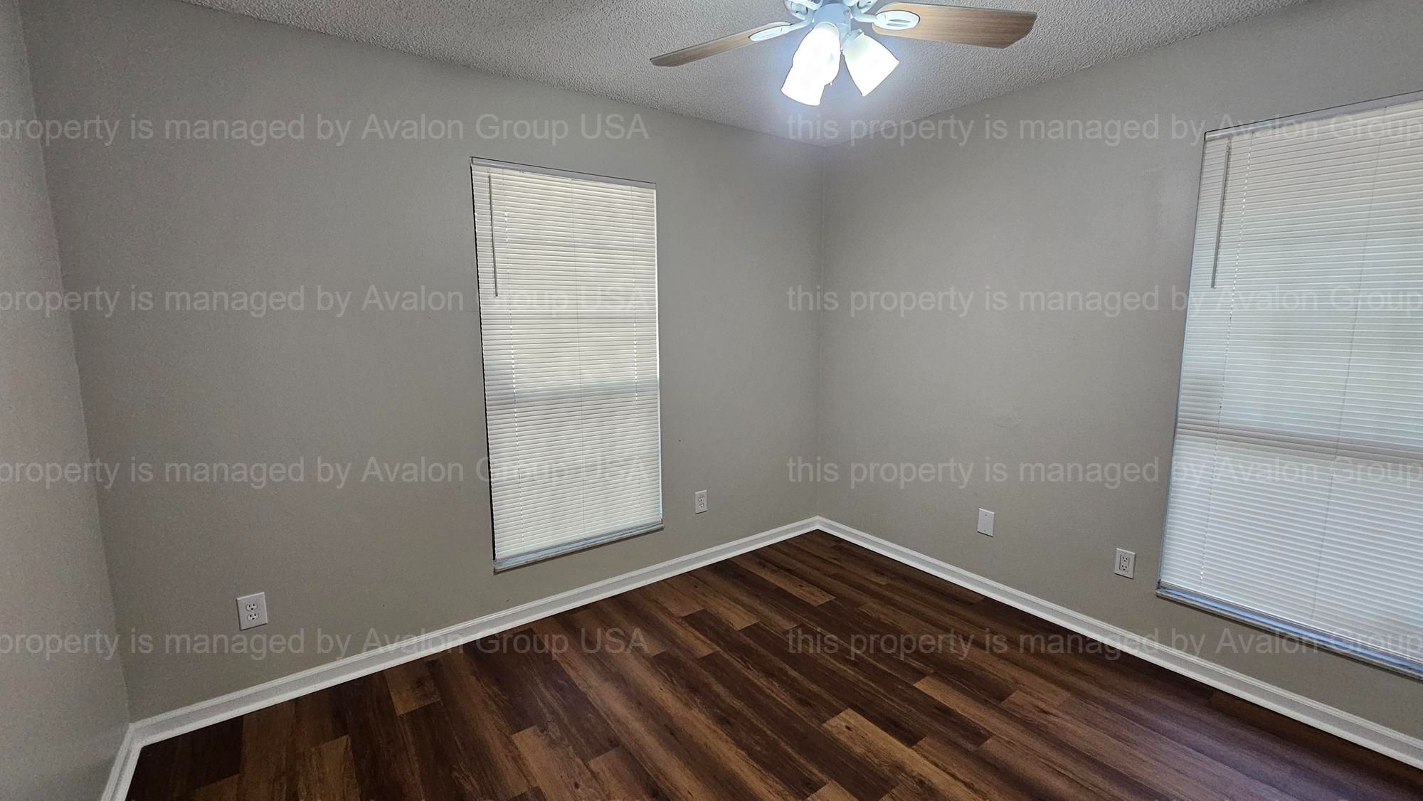 Building Photo - 3545 Villa Pl