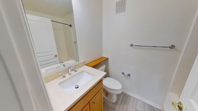 Building Photo - 21 Hinterland Way