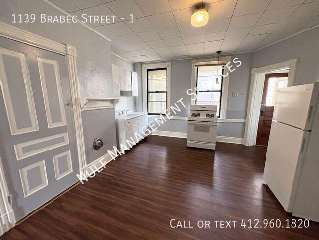 Primary Photo - 1139 Brabec St