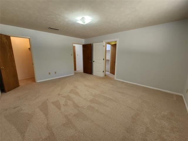 Building Photo - 2604 Buckingham Dr