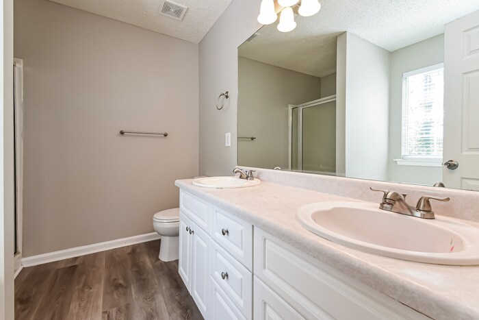 Building Photo - 5144 Meadows Lake Dr