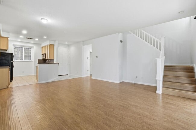 Building Photo - 11 Stony Hill Pl