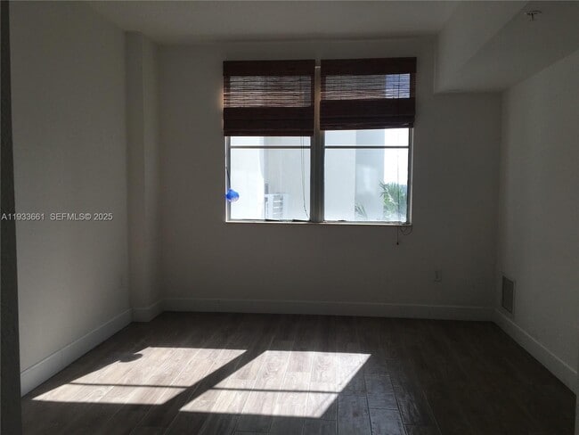 Building Photo - 1830 Radius Dr