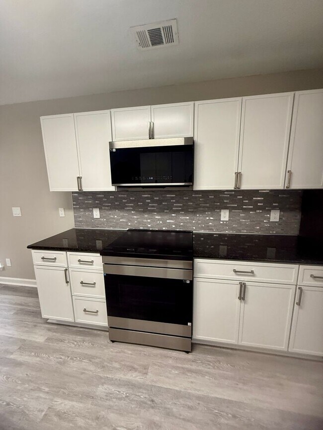 Building Photo - Copper Village Pooler