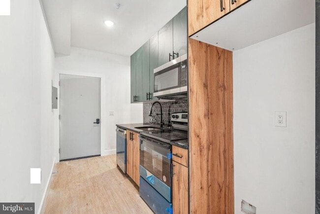 Building Photo - 4165 Mantua Ave