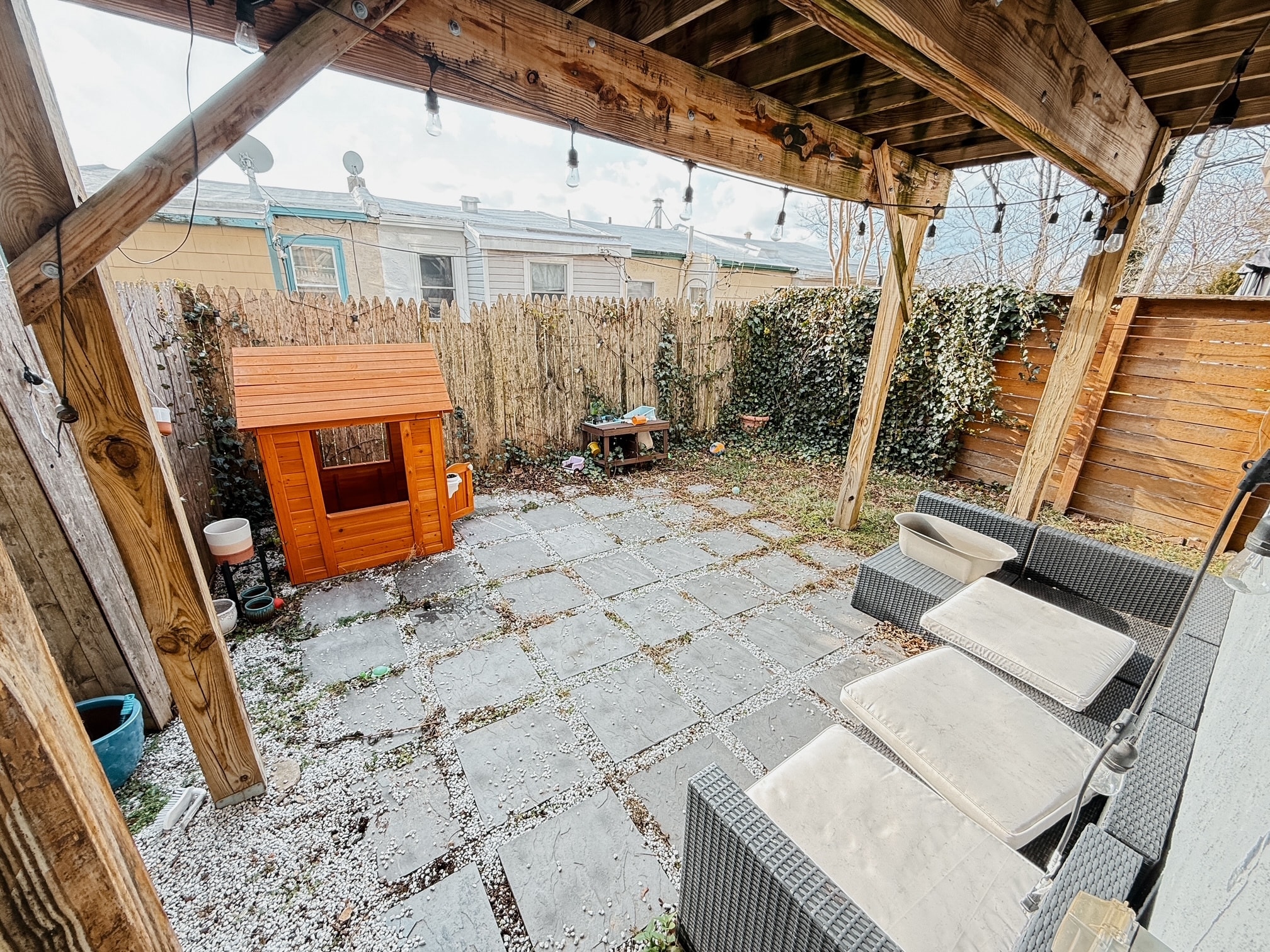 Building Photo - 4254 Terrace St