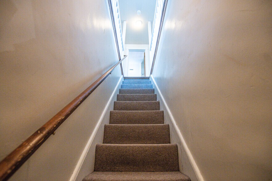 STAIRS TO UNIT B - 813 N Market St