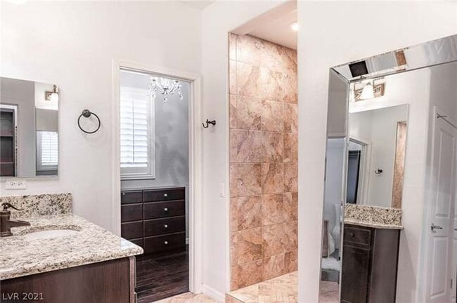 Building Photo - Stunning 3-bedroom, 2.5-bathroom home loca...