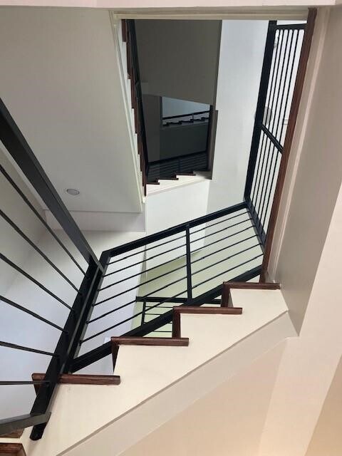 Building Photo - 2422 Hadley St