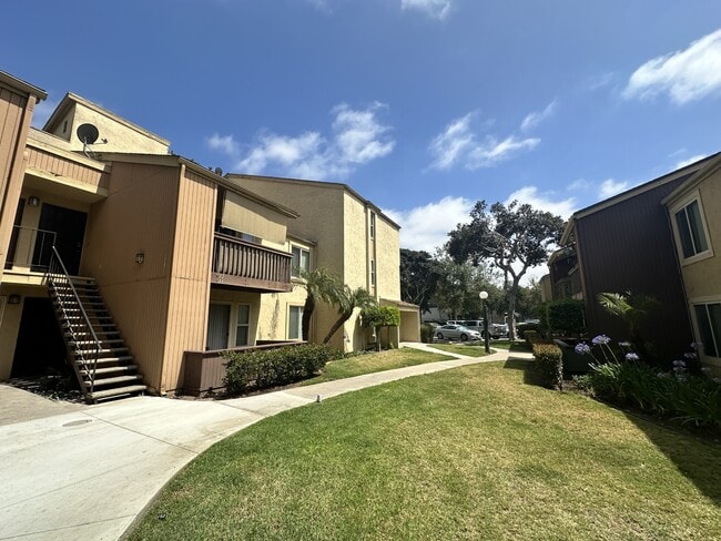 Building Photo - 5906 Rancho Mission Rd