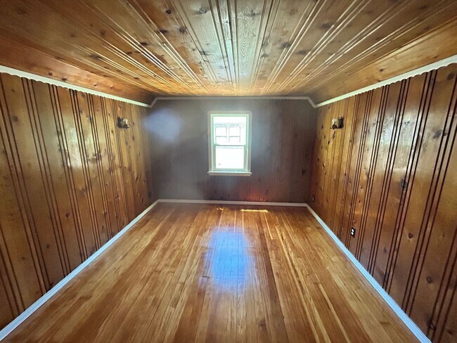 Building Photo - 4 Bedroom/2 Bath Modesto Ca