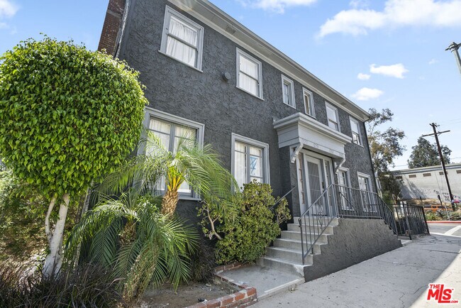 Building Photo - 1777 N Gower St