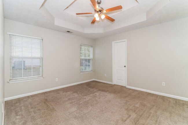 Building Photo - 142 St Ann Cir