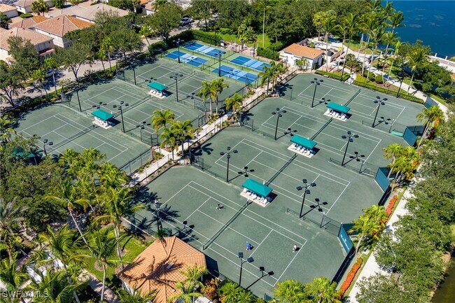 Building Photo - 4949 Kingston Way