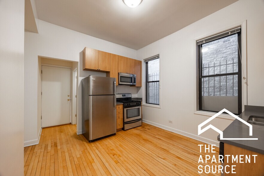 Building Photo - 2130 W Concord Pl