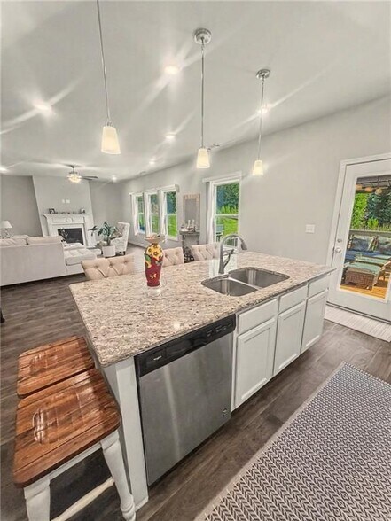 Building Photo - 369 Auburn Crossing Dr