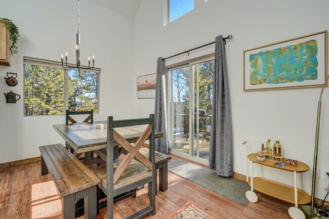 Building Photo - 123 Pinecrest Rd