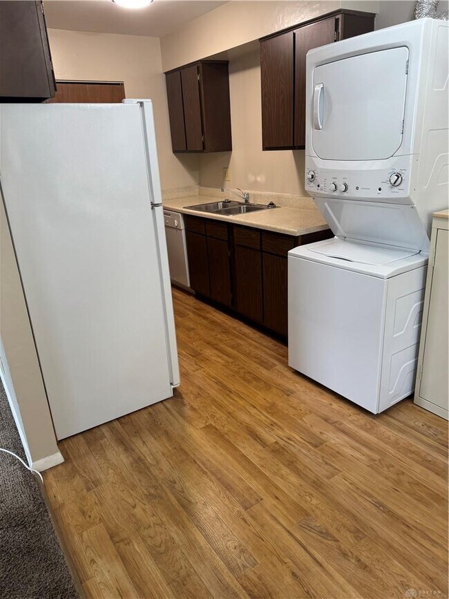Building Photo - 6078 Norwell Dr