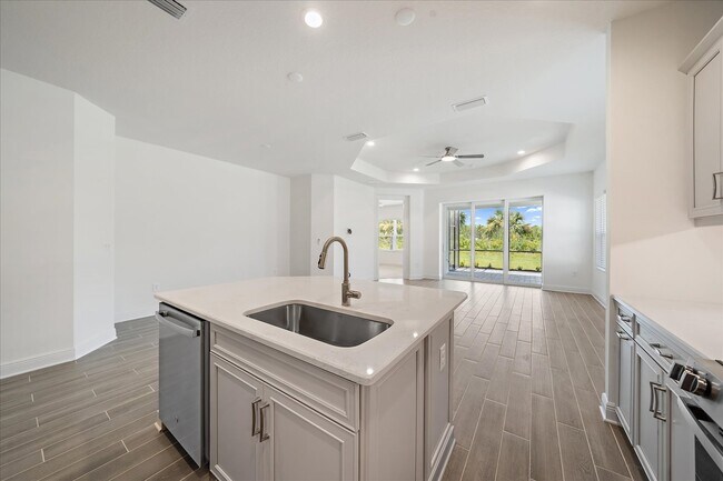 Building Photo - 2325 Blue Mahoe Ln