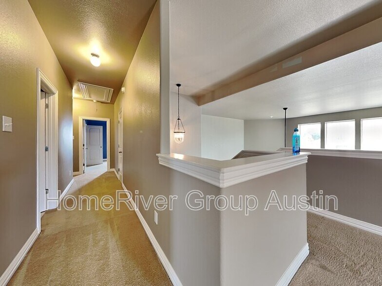Building Photo - 2917 Rambling Creek Ln