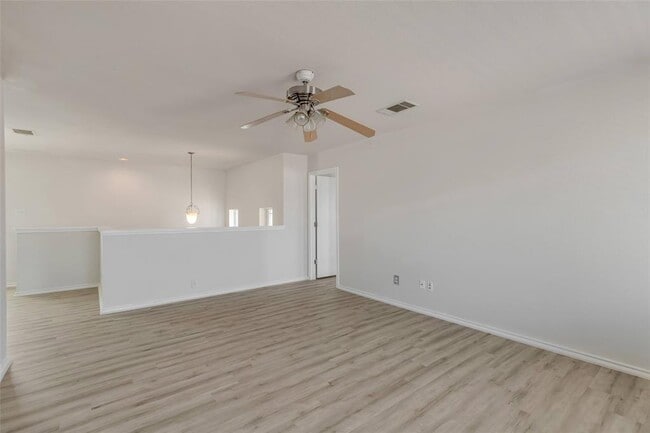 Building Photo - 3207 Barksdale Dr