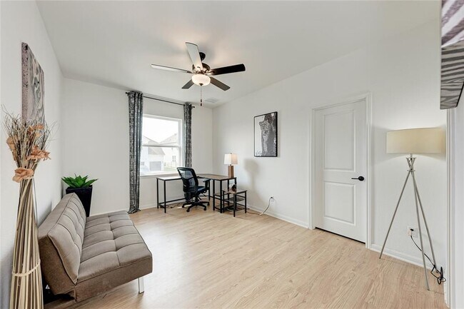 Building Photo - 5028 Olimpico Wy