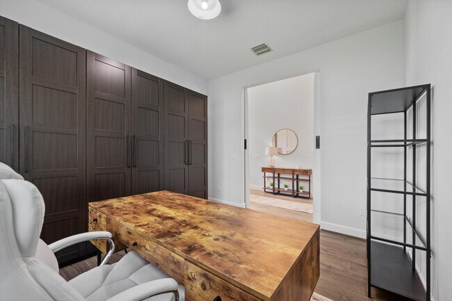 Building Photo - 15934 Whippoorwill Cir