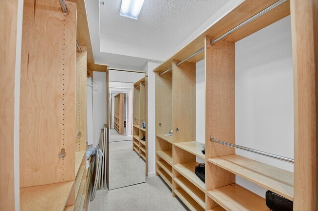 Building Photo - 12529 Imperial Isle Dr