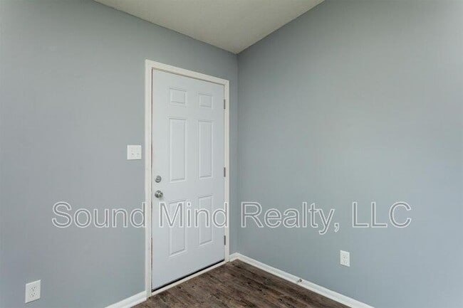 Building Photo - 1309 Sportsman Trail