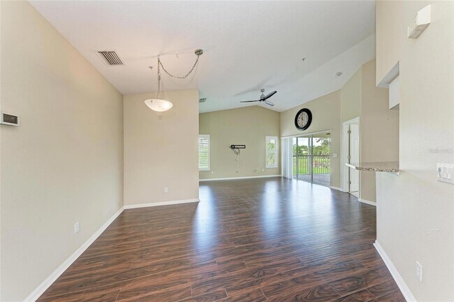 Building Photo - 803 Montrose Dr