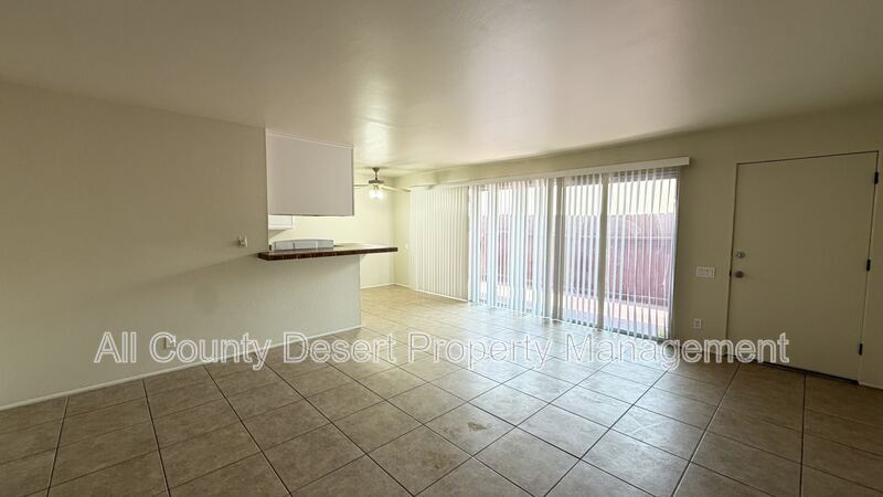 Building Photo - 550 El Cielo Rd
