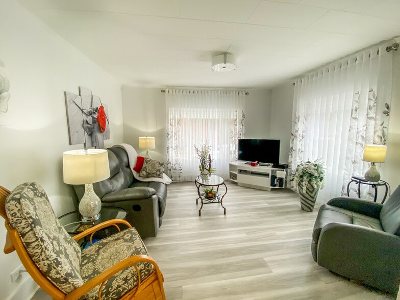 Building Photo - 210 Mount Vernon Ave