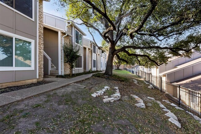 Building Photo - 1740 Timber Ridge Rd