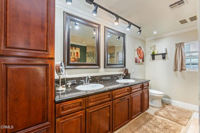 Building Photo - 4816 Indianola Way