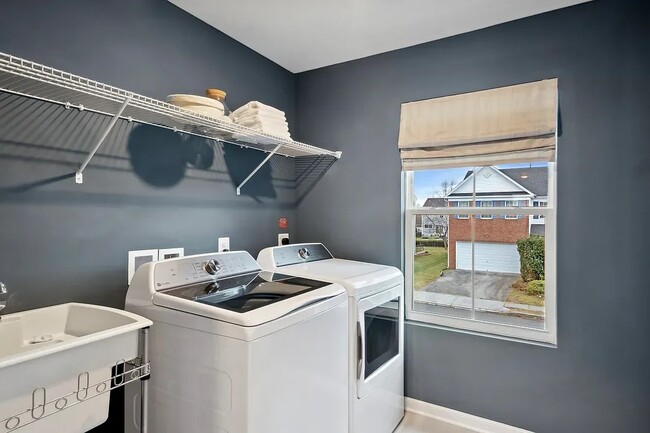 Building Photo - 132 Reformation Dr